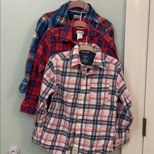 Excellent 3 button ups set carter’s boys (3t)
